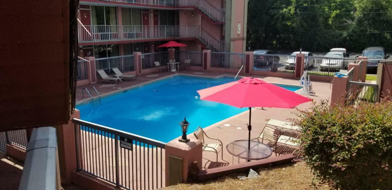Budgetel Inn And Suites برمنغهام المظهر الخارجي الصورة
